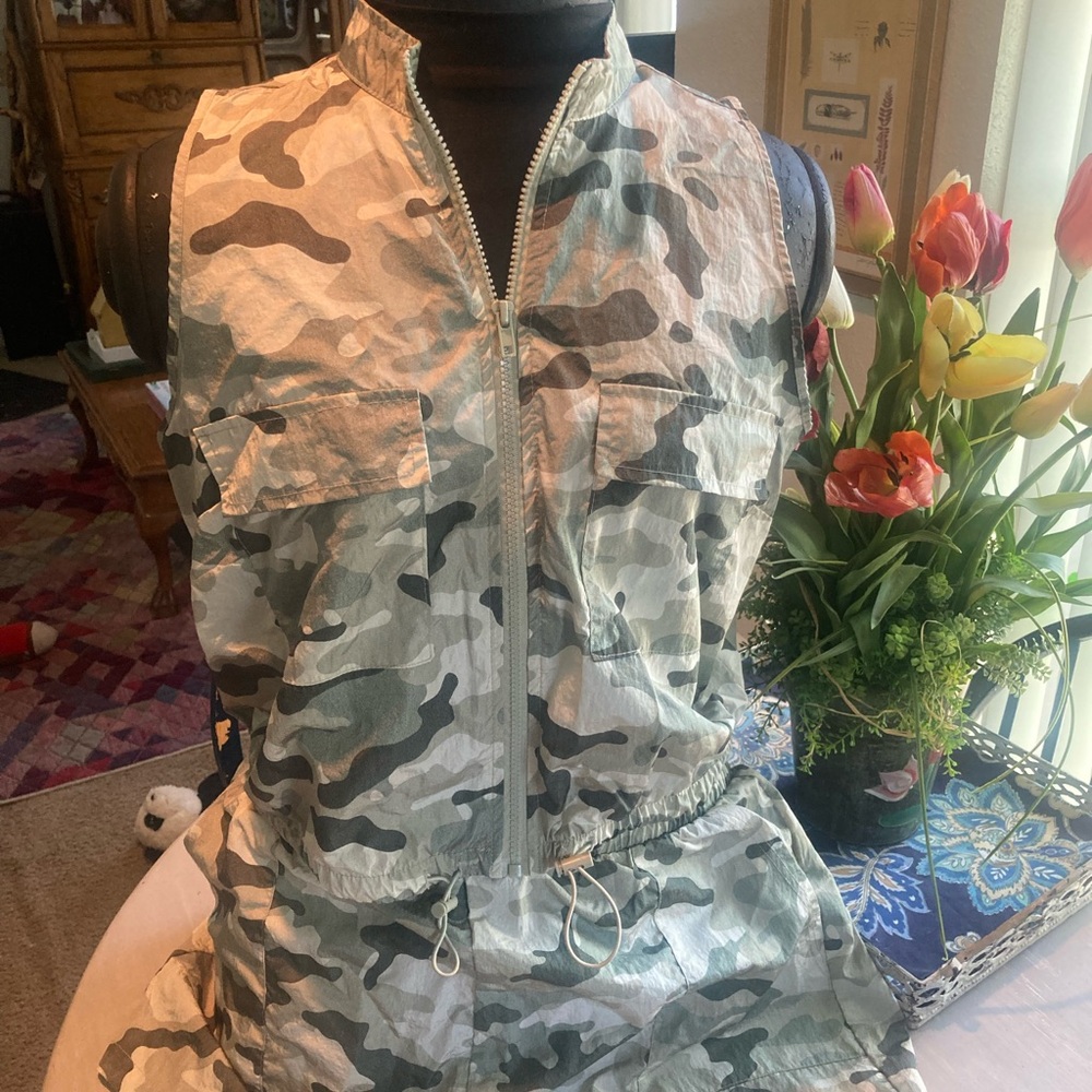 NWOT No Boundaries Camouflage Athletic Shorts Set